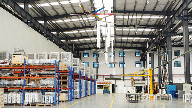 How HVLS fans contribute to balanced air temperatures